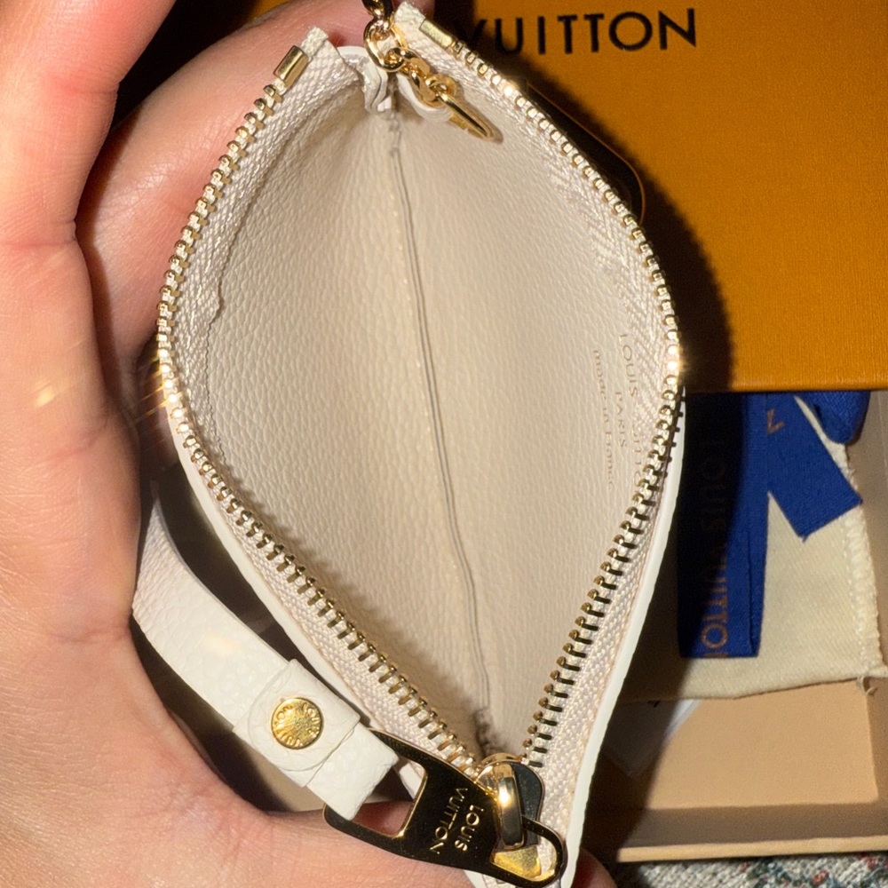 Louis Vuitton Key Pouch - Picture 5 of 5